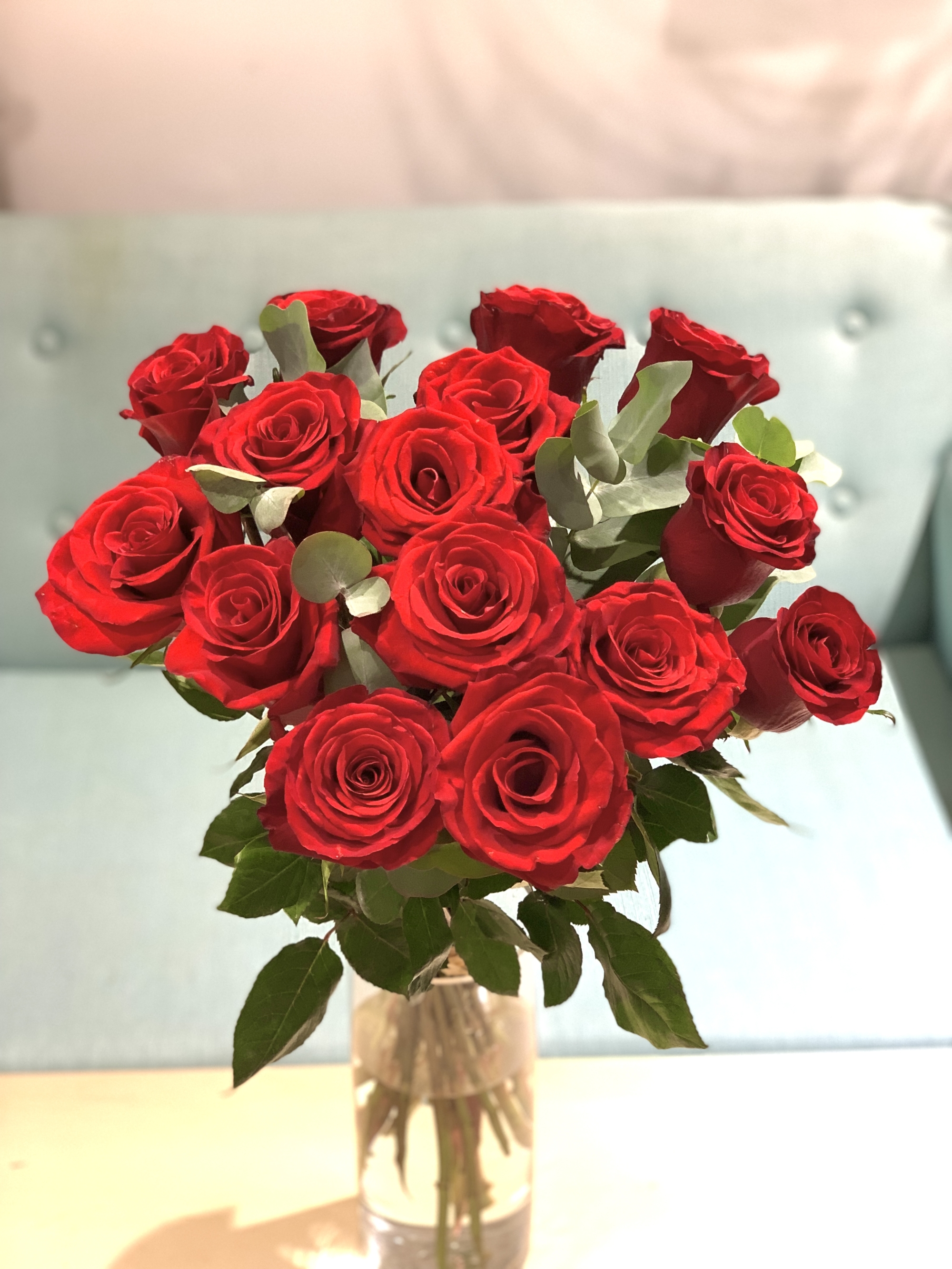 Brass&eacute;e roses rouges