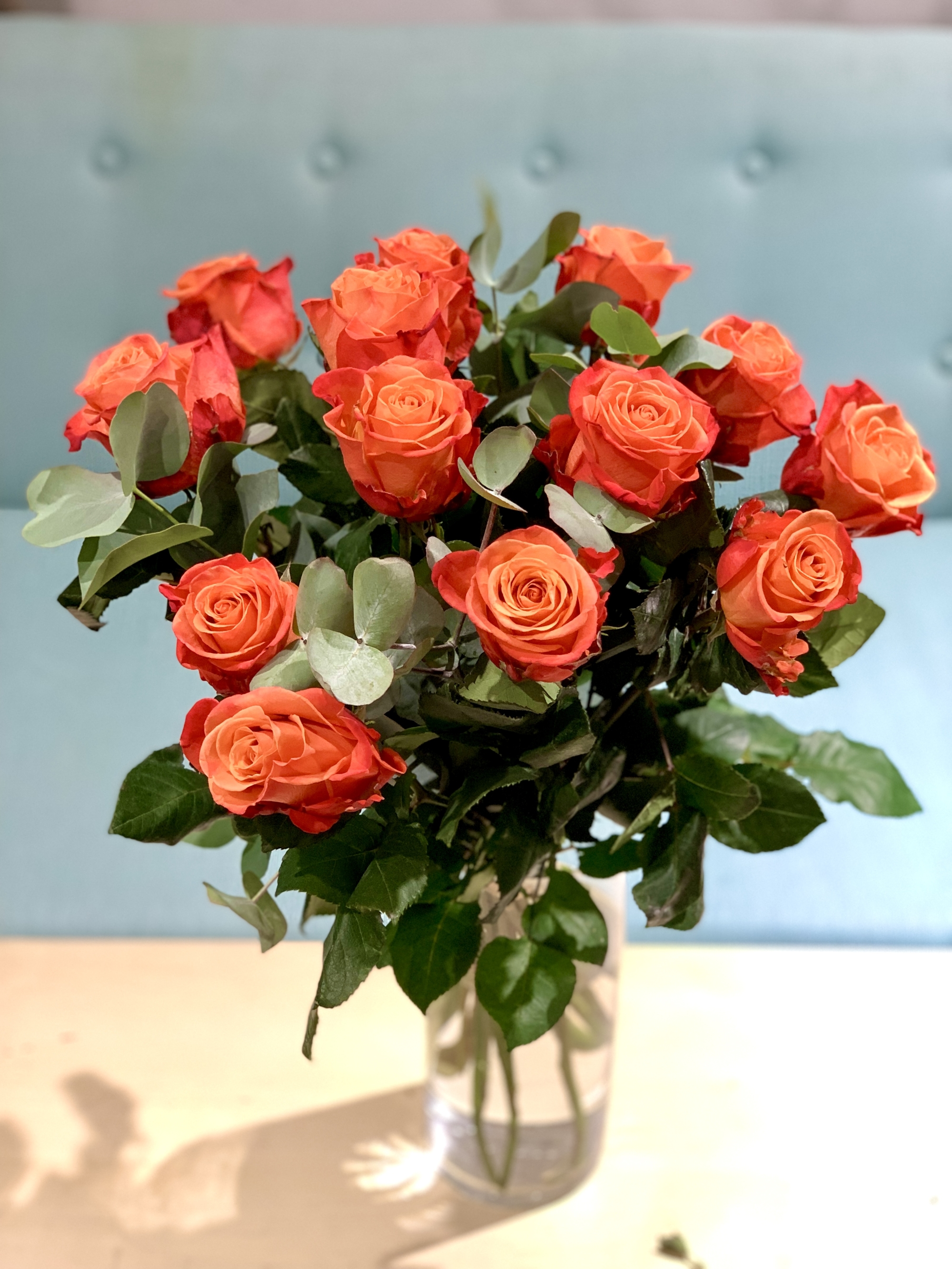 Brass&eacute;e roses orange